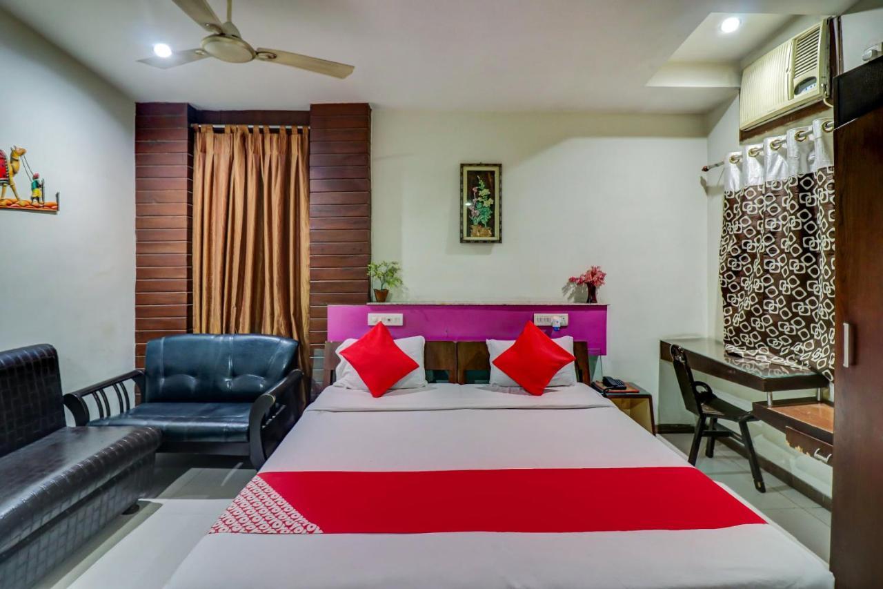 Durg Oyo 61861 Hotel Dream Palace מראה חיצוני תמונה